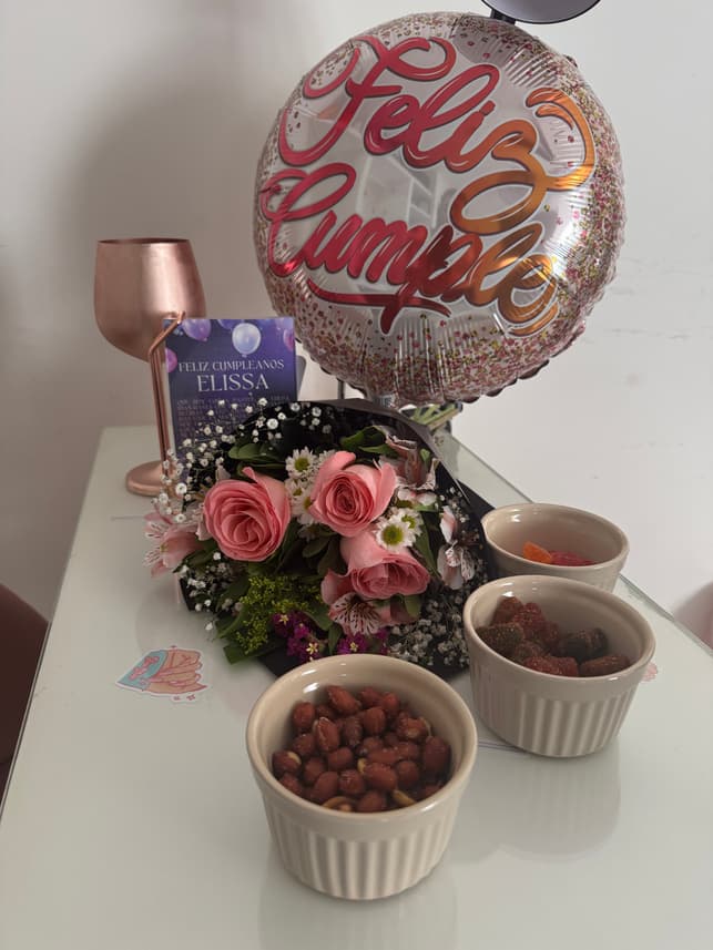 Detalle de cumpleaños del estudio