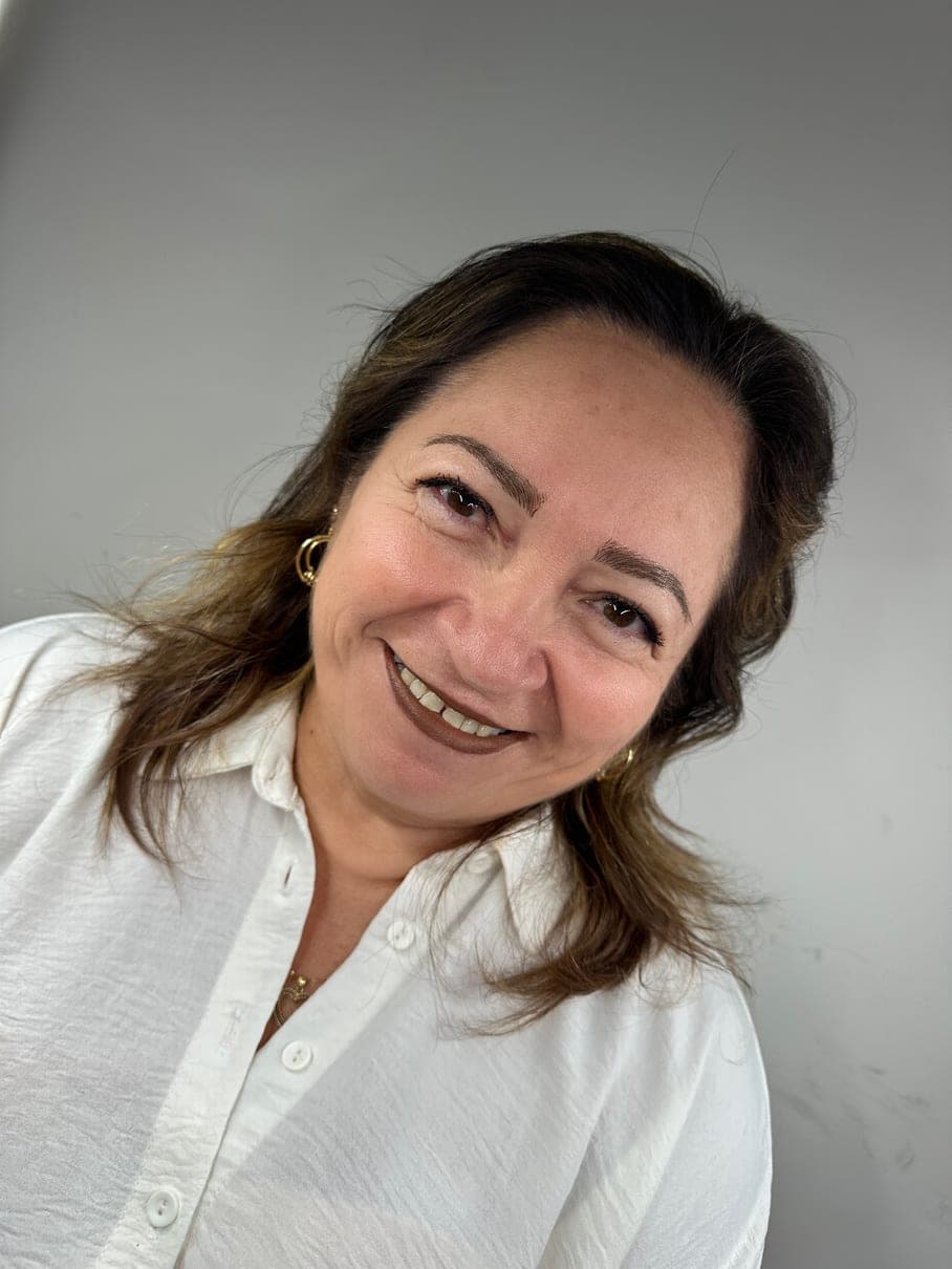 Cejas con acabado de microshading