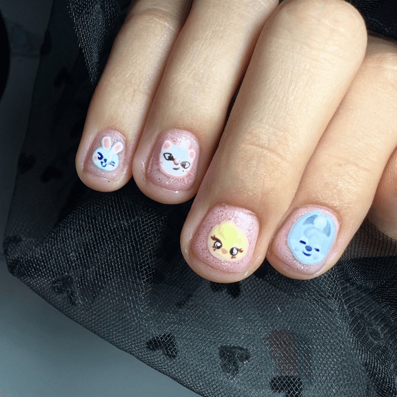 Nail art infantil con personajes
